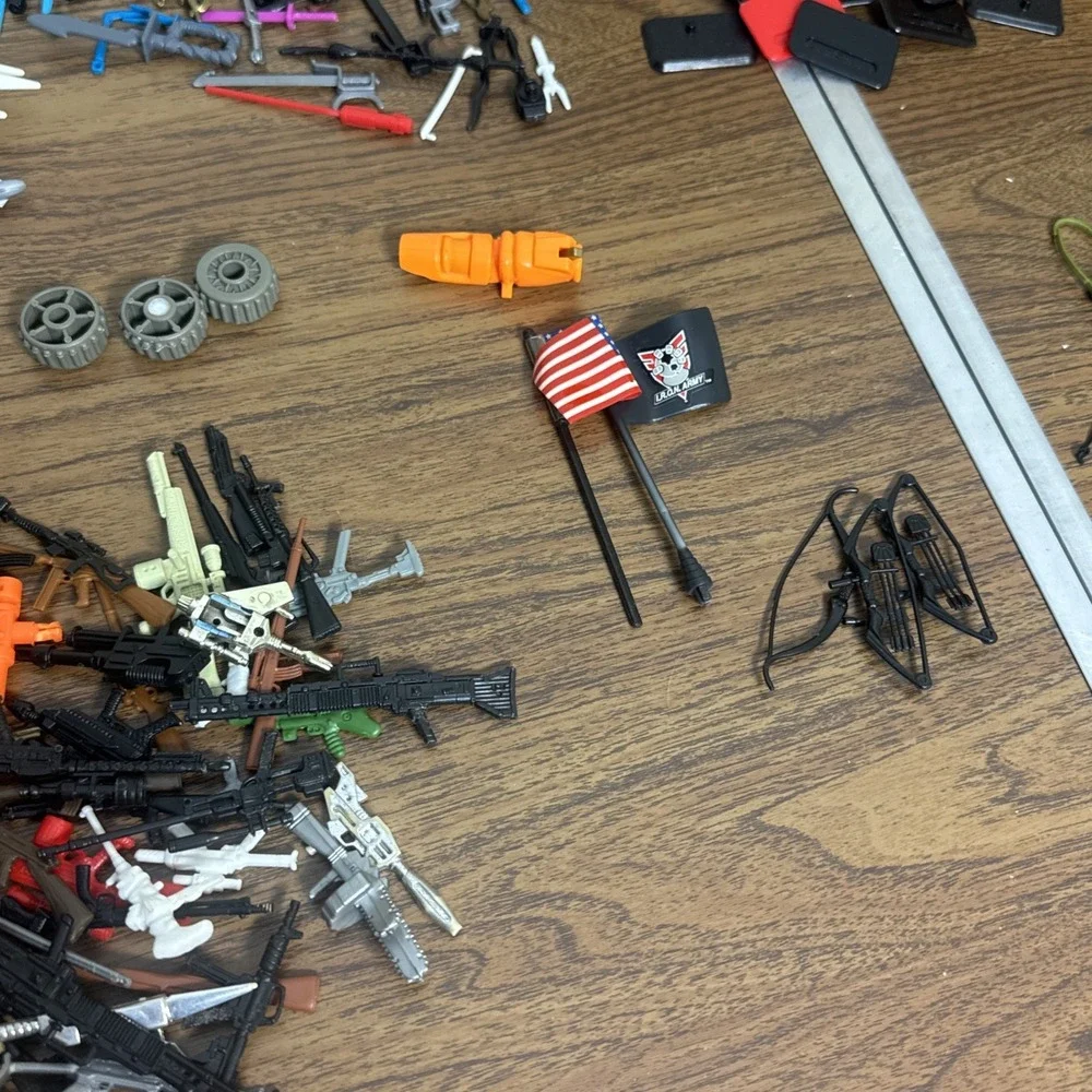 Huge Vintage 3.75 GI Joe ARAH 80s 90s Accessories Parts Missiles Guns Animal Lot